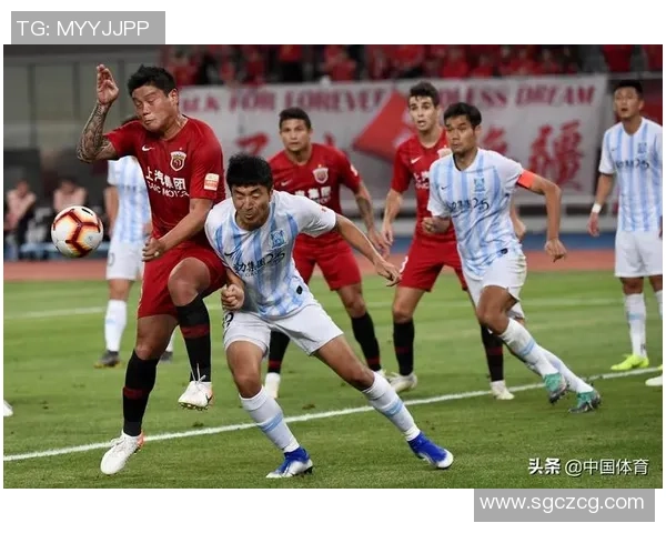 广州富力与恒大激战正酣谁能在这场德比中笑到最后